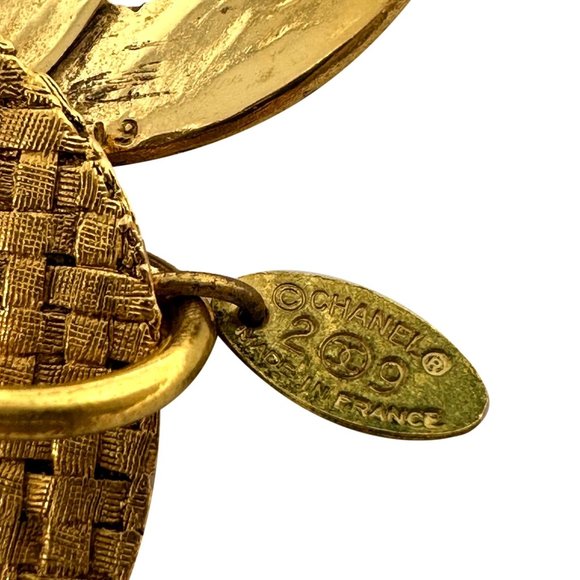 CHANEL Vintage Collection 29 Gold Plated Textured Circular Link Logo CC Belt - S - Picture 5 of 10